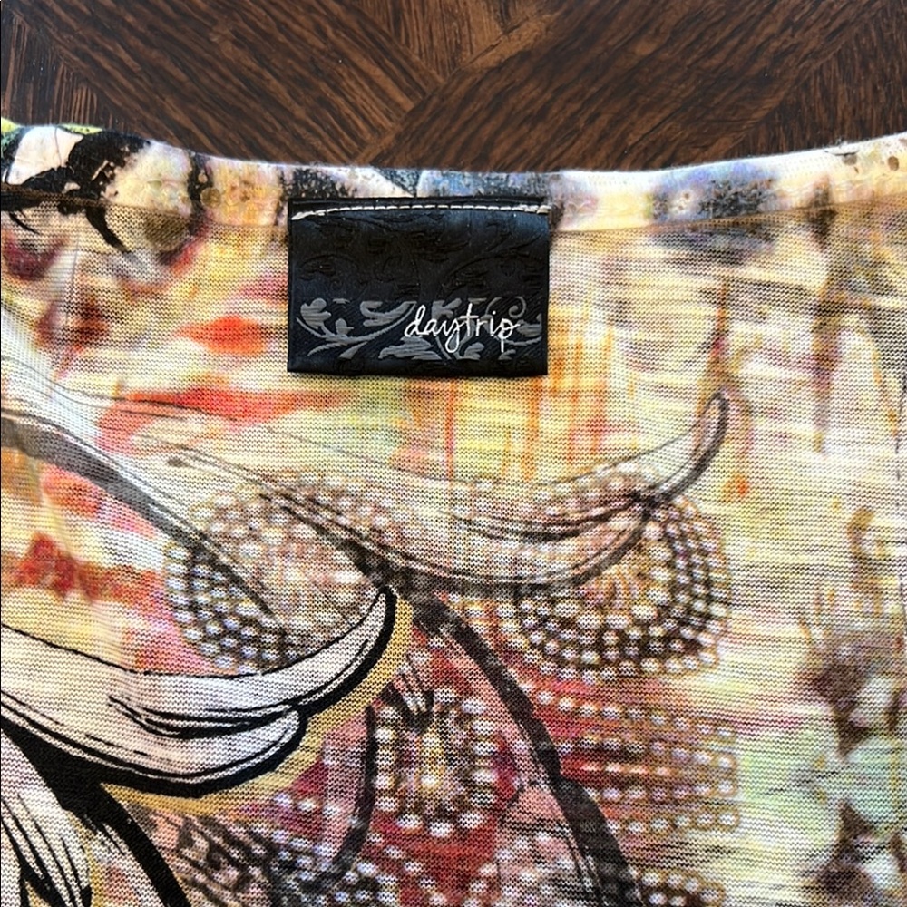 Women's Multicolor Patterned Top - Picture 2 of 7